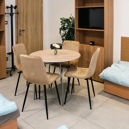 Privatunterkunft Star House Sered