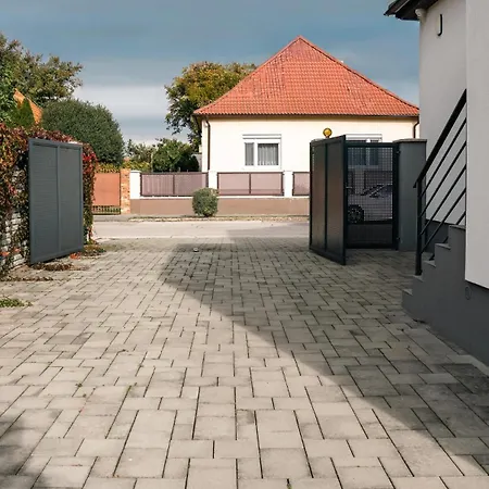 Star House Sered Sered'