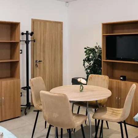 Star House Sered Privatunterkunft Sered'